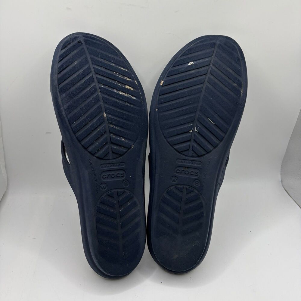 Crocs Sanrah Hammered Metal Sandals Womens 8 Navy Blue Beach Summer Preppy - Picture 8 of 9